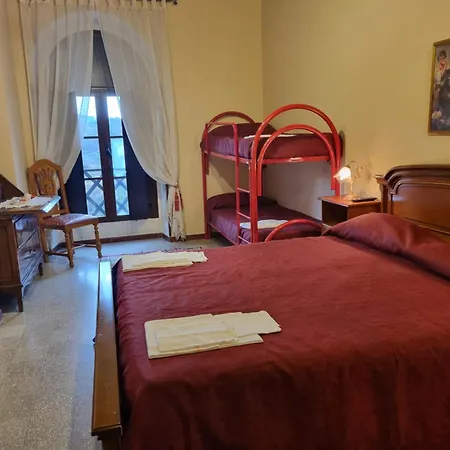 Palazzo Moraschi 住宿加早餐酒店 *