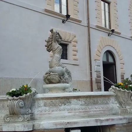 Alojamento de Acomodação e Pequeno-almoço Palazzo Moraschi Subiaco