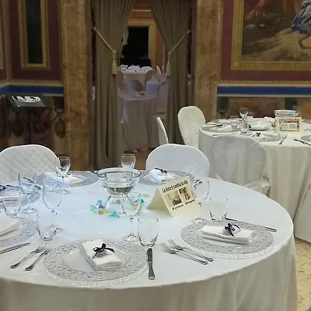 Alojamento de Acomodação e Pequeno-almoço Palazzo Moraschi