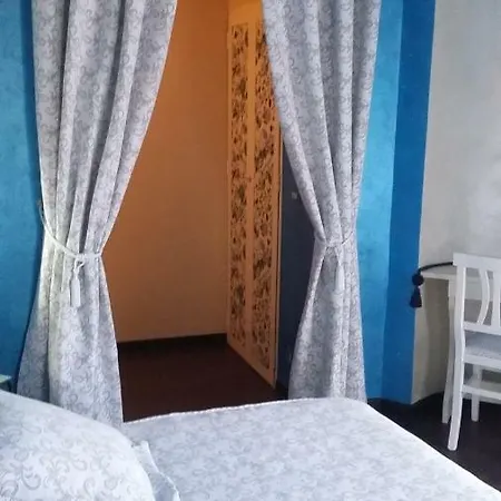 Bed & Breakfast Palazzo Moraschi 4*