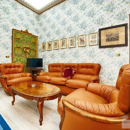 Palazzo Moraschi 住宿加早餐酒店 *