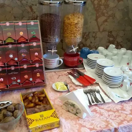 Palazzo Moraschi Couette-café Subiaco